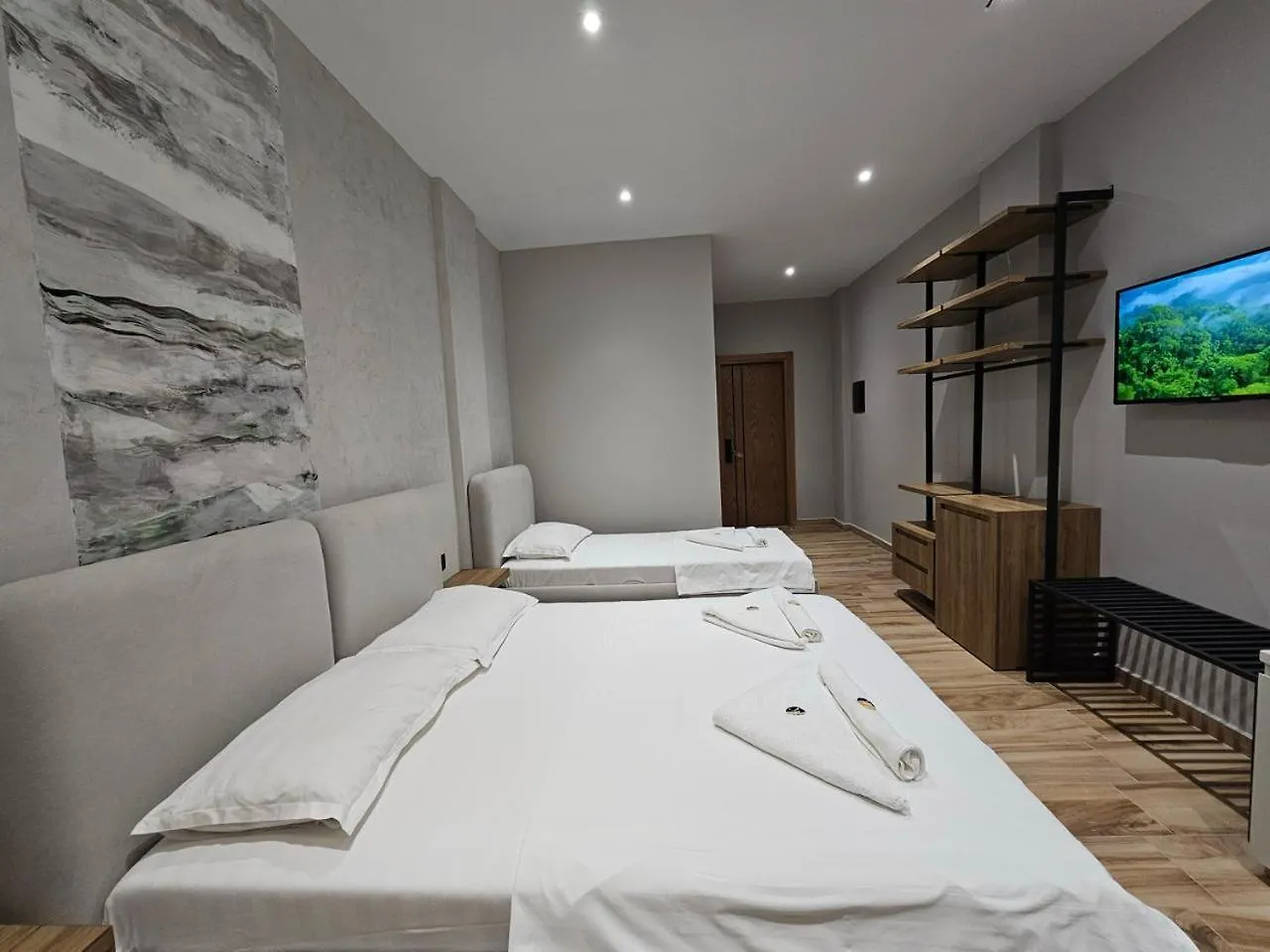 Hotel Levante צ'סנטיקו