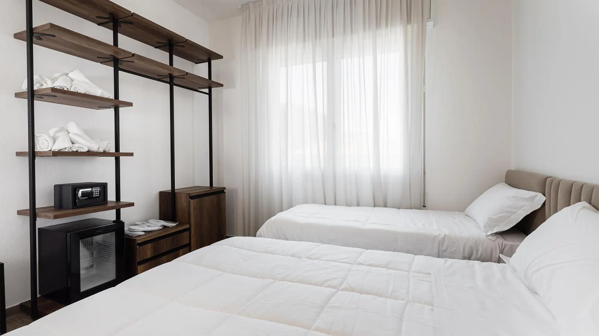 Hotel Levante צ'סנטיקו