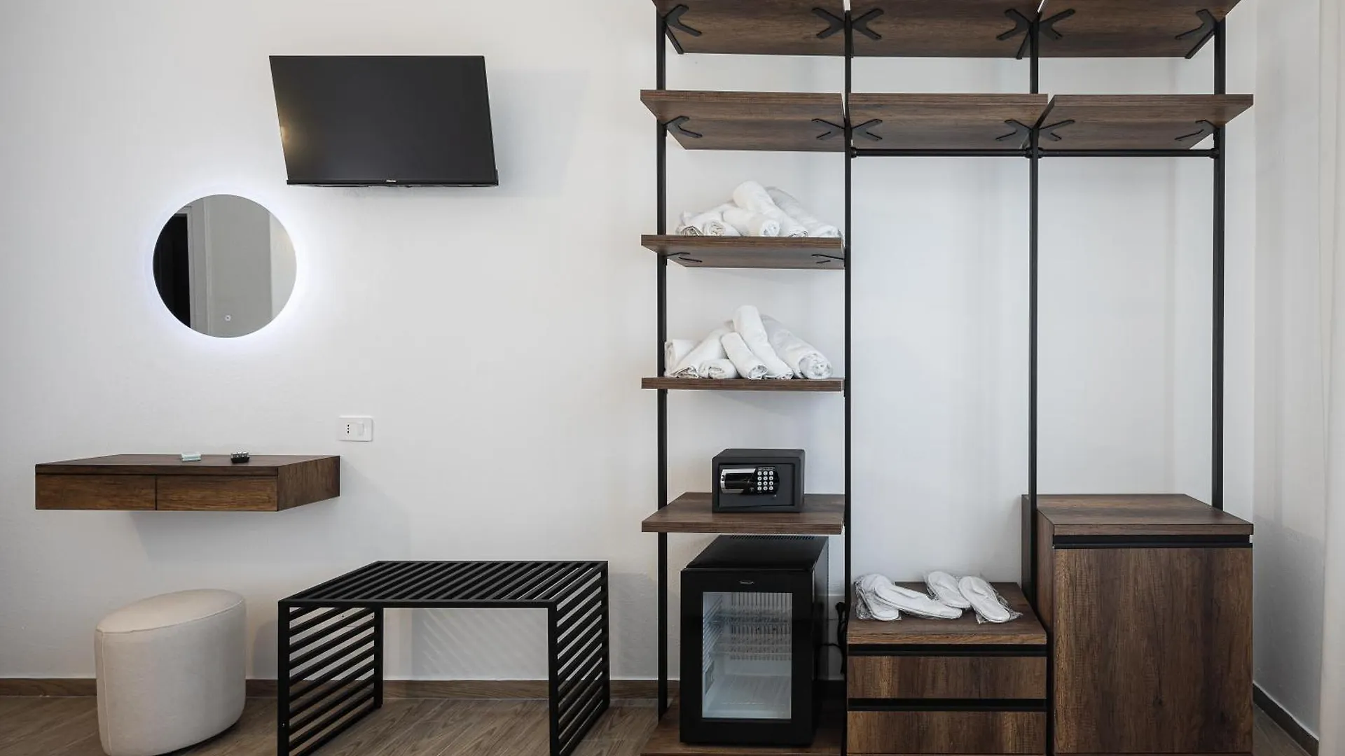 Hotel Levante צ'סנטיקו 3*,  איטליה