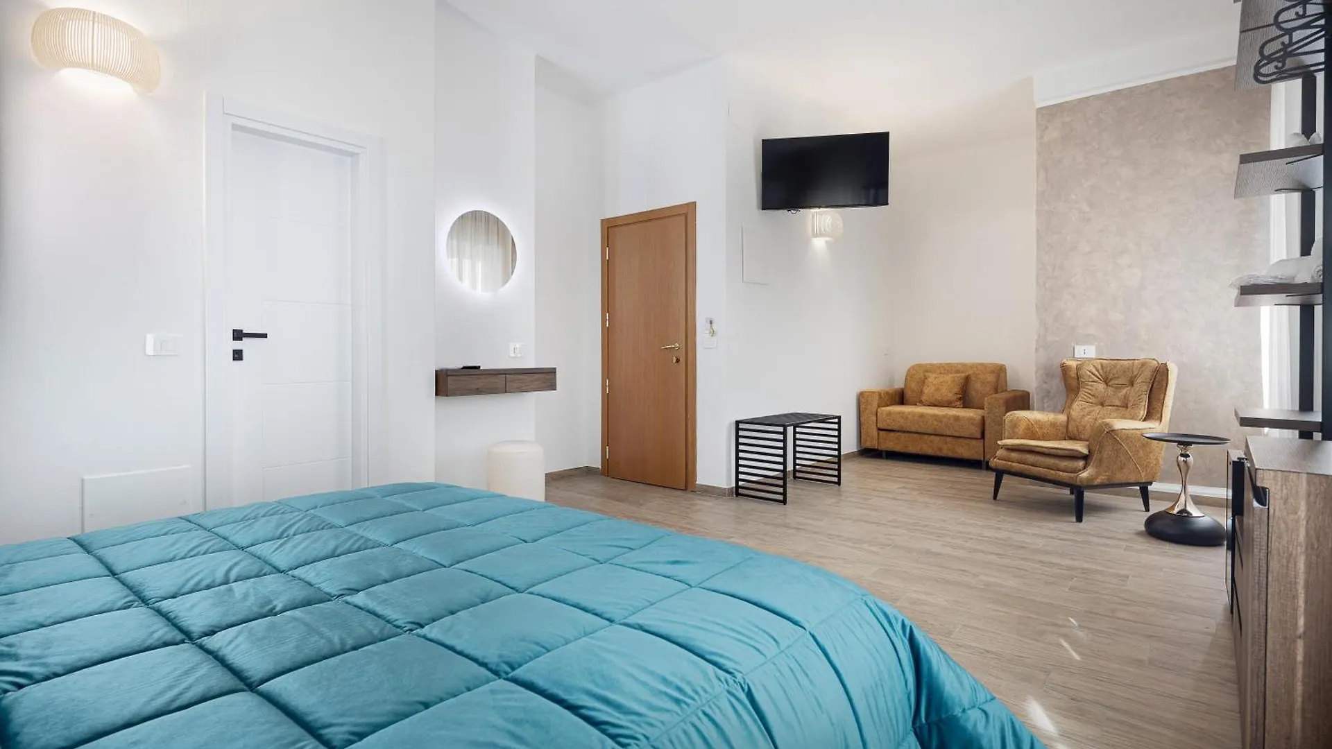Hotel Levante צ'סנטיקו